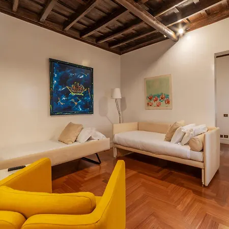 Apartment Frezza 39b - Fromehometorome Rom